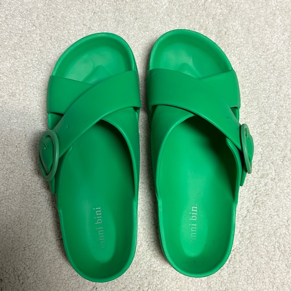 Gianni Bini Green slides